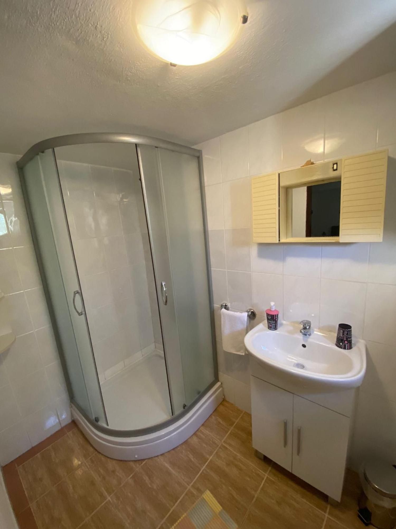 Apartmani Anka Gornji Karin Luaran gambar